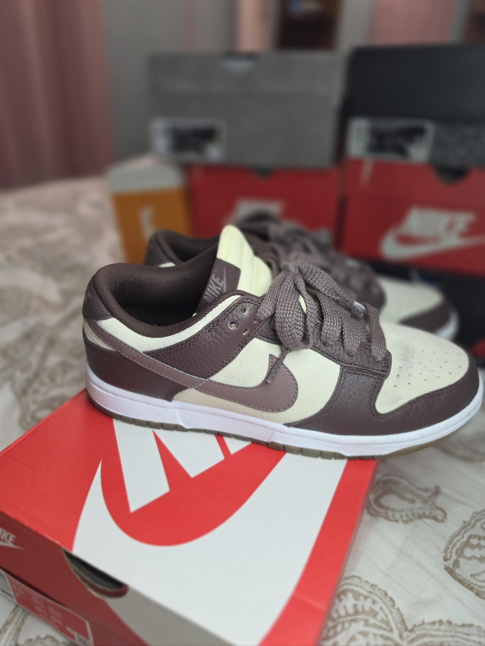 Women's Nike Dunks Brown/Cream | Size Women's 8.5 - Picture 4 of 6